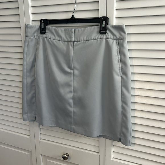 IZOD Golf skort - Picture 2 of 10